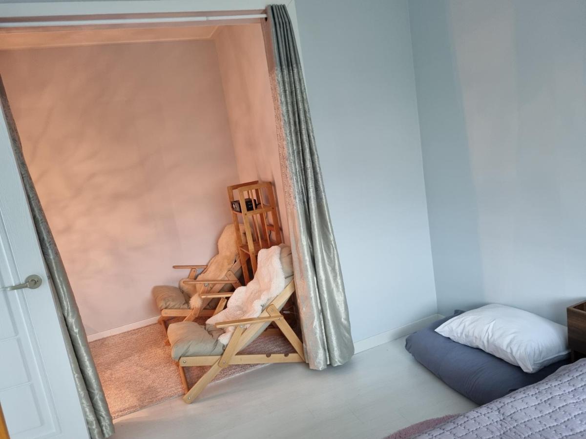 Gashi Sarang Bed & Breakfast ซอกวีโพ ภายนอก รูปภาพ